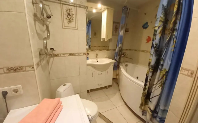 Na ulitse Zapovednaya 8 Flat