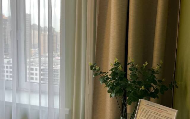 Uyutnaya Kvartira S Balkonom Pyadom S Kadom Flat