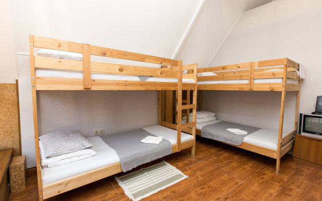 Riv'Erskij Hostel