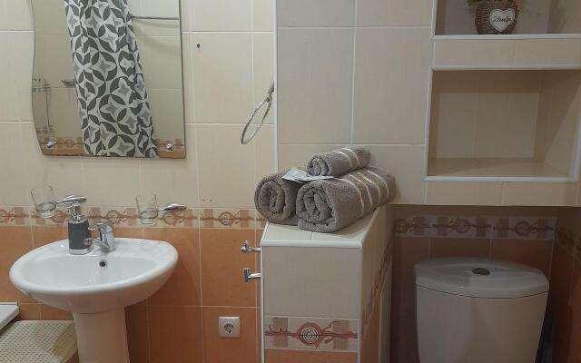 Uyutnye Trekhkomnatnye Apartments