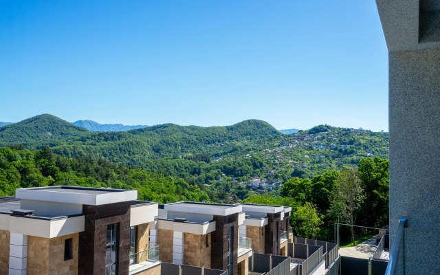 Частный дом 2-х этажный коттедж с дизайнерским ремонтом