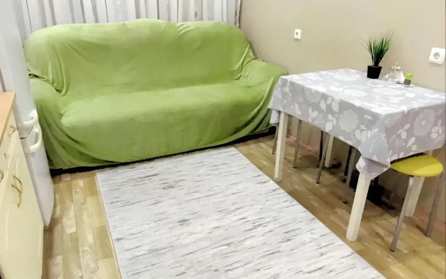 Yevro 2Kh Komnatnaya v Tsentre Flat