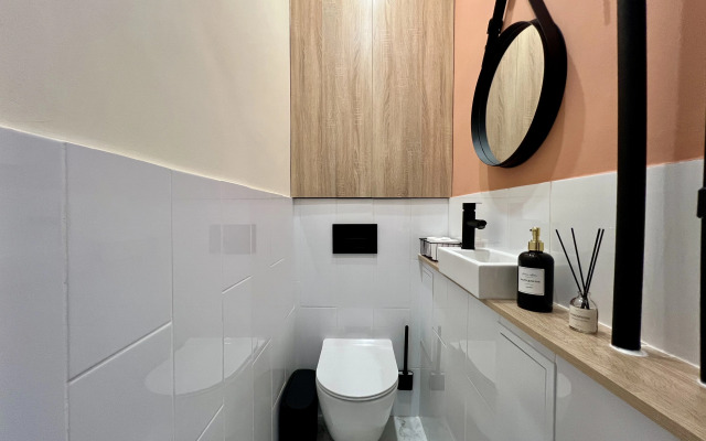 Квартира SOUTH CITY Двухкомнатная с дизайнерским ремонтом