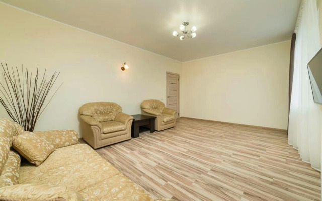 V Tsentre Goroda Flat
