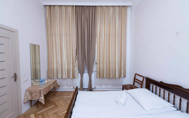 Anna's Guest House Gori Guest House