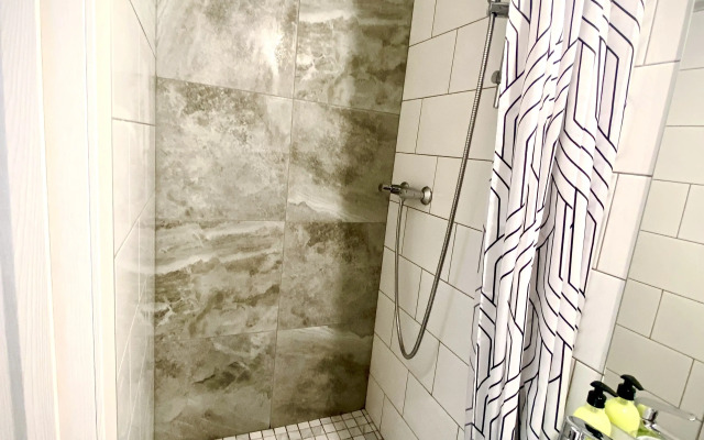 Layf Studiya 4, 20m2, na Tararykova 5 Flat