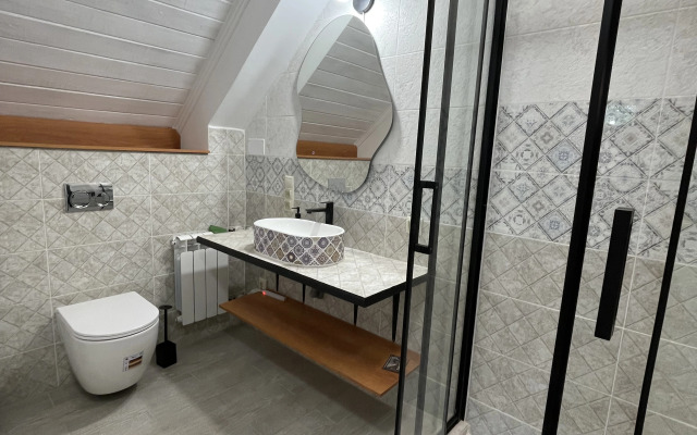 Zamok U Khudozhnika Guest House