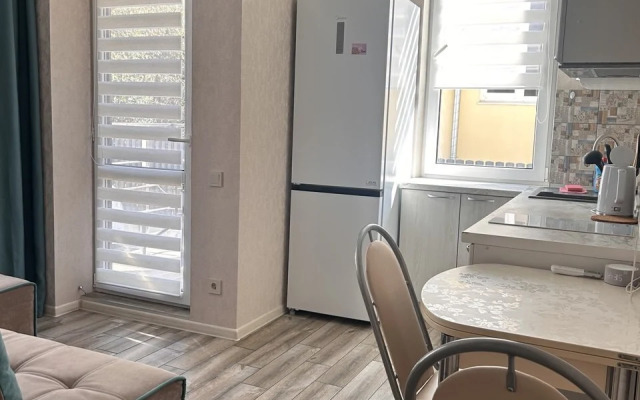 Bakinskaya 26-10 Flat