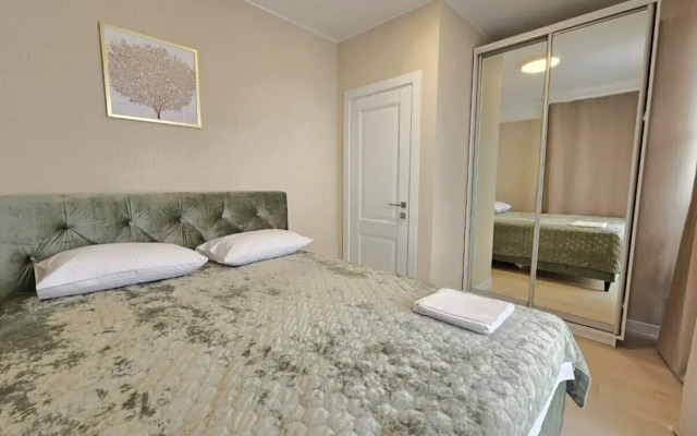 Na Ul Staroshosseynaya 5k8 Apartments