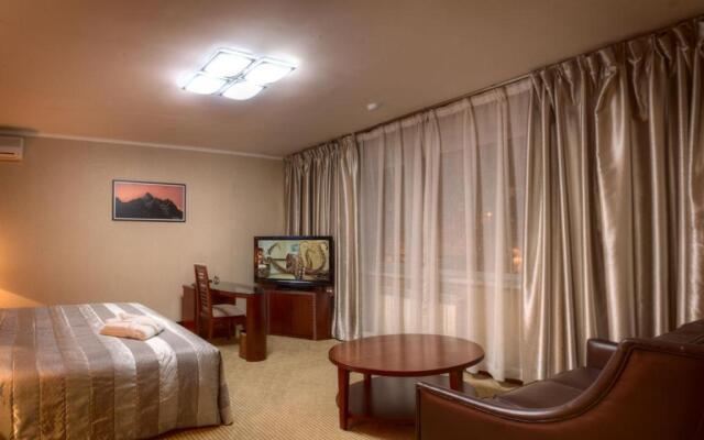 Voyage Hotel