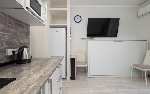 U Morya S Basseinom v ZhK Solnechnyij apt36 Apartment