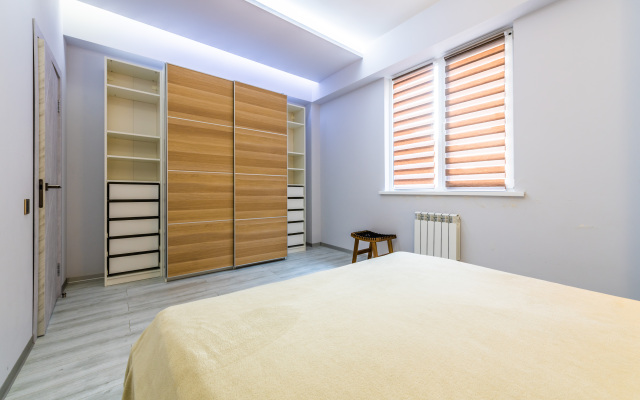 Oplot - Uluchshennyj lyuks s terrasoj 1 Apartments