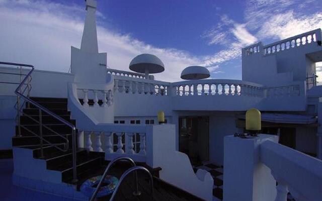 Royal Castle Hotel