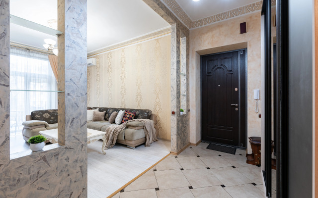 Apart+ Nezavisimosti 22 Apartments