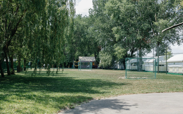 Yolochka Hotel