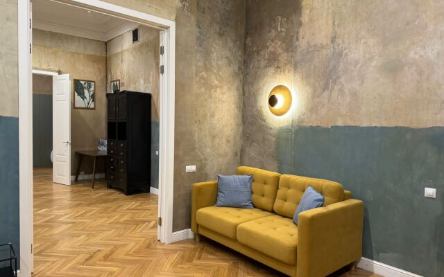 Апартаменты с Видом на Невский