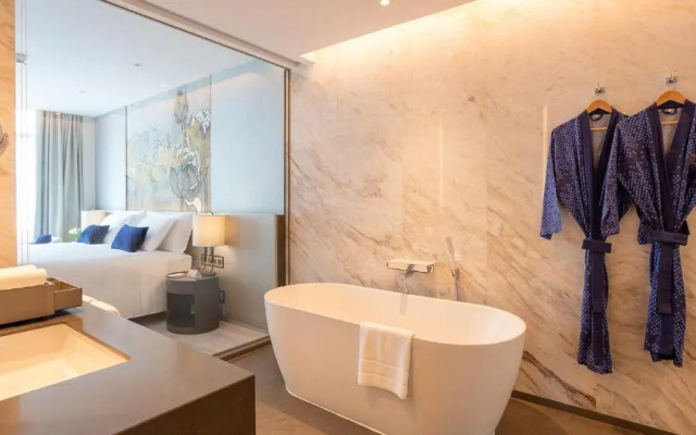 Отель Chatrium Grand Bangkok