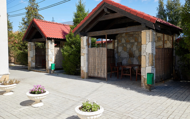 Pano Castro Hotel
