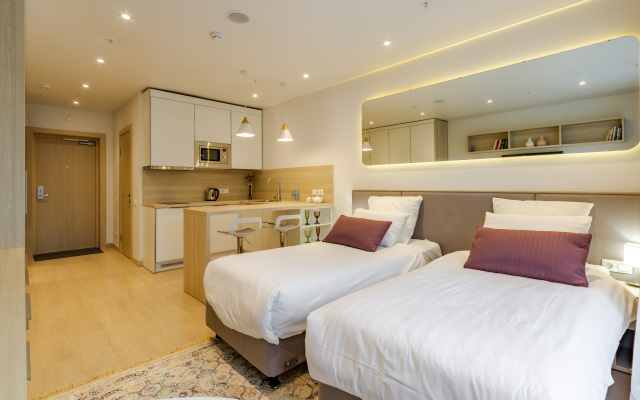 Yes Marata 8115 Apartments