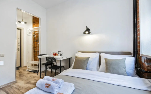 1 Revolyutsionnyij prospekt 25/12 Flat