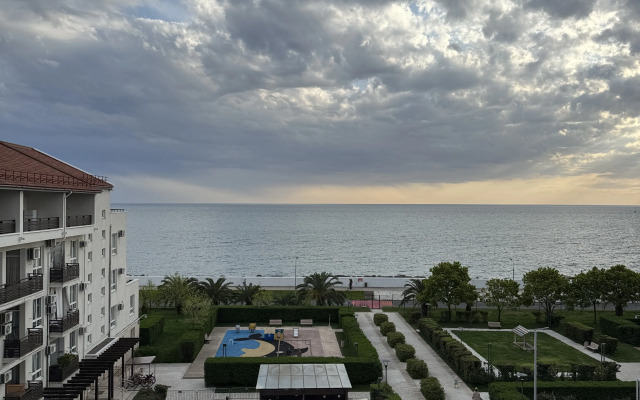 Na Pervoy Beregovoy Linii Morskoy Kvartal Apartments