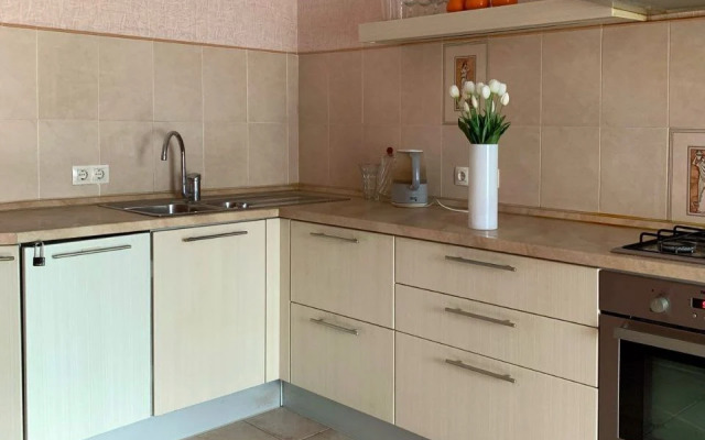 Апартаменты Добрые сутки на ул. Краснолесья 47