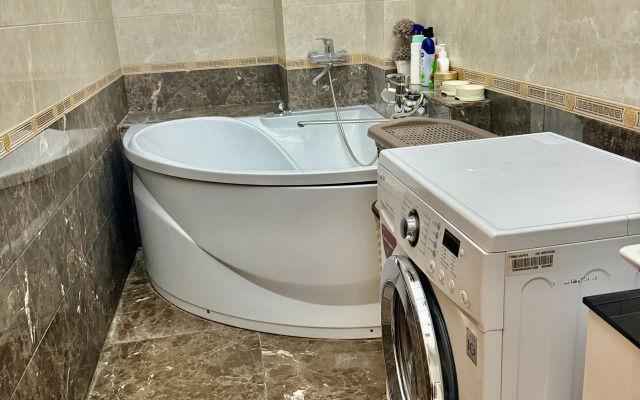 Komfortnaya Kvartira V Tsentre Sukhuma Apartments