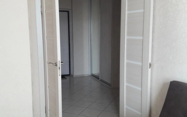 V  Prestizh Khaus Flat 1