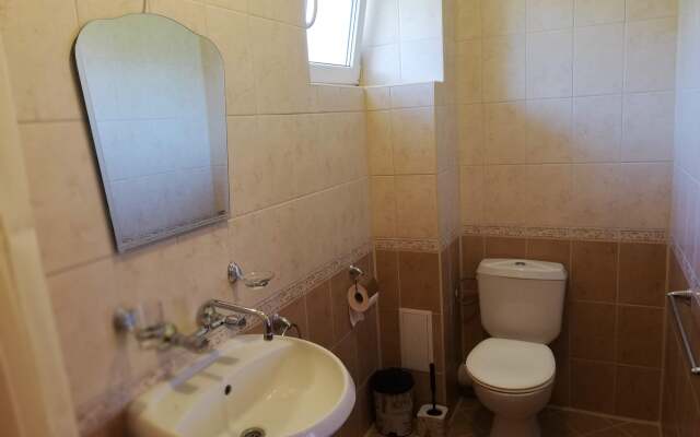 Miranis Houses Guest House