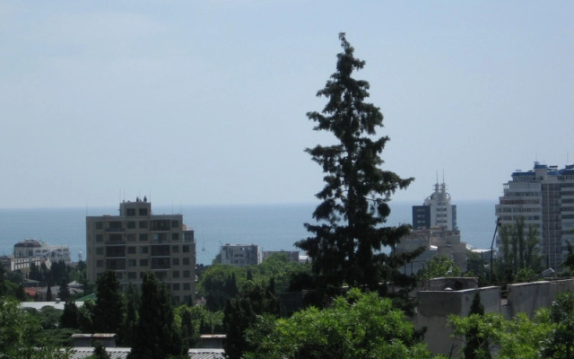 Uyutnaya Studiya V Chastnom Sektore S Parkovkoy Private house