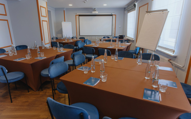 Отель Волхов