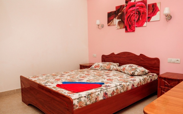 Kristall Hotel