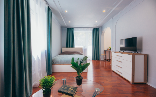2-комн. квартира 1/4 эт. 45 м² на Вагнера (1 500 руб.) / Квартиры на сутки в Кал