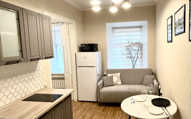 Uyutnaya v Tsentre s Parkovochnym Mestom Flat