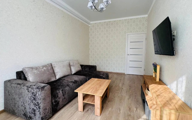 Uyutnaya Dvushka v Kurortnoy Zone Flat