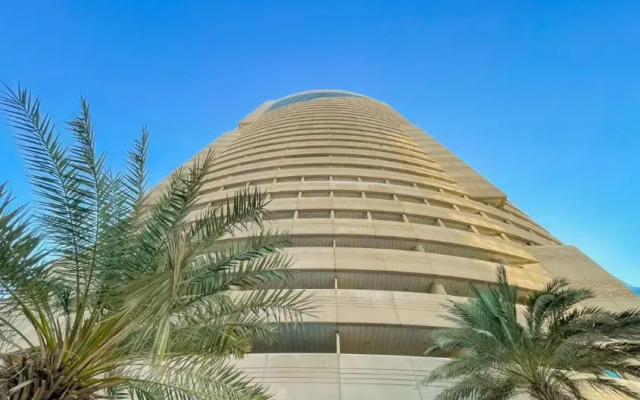Luxury 1 Bedroom on Marina Walk Apartments
