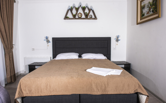 Emerald Guest House