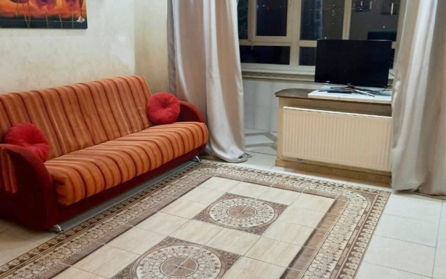 Na ulitse Zapovednaya 8 Flat