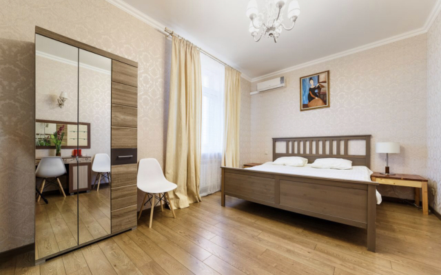 Апартаменты Kutuzoff на Киевской 3 комнаты