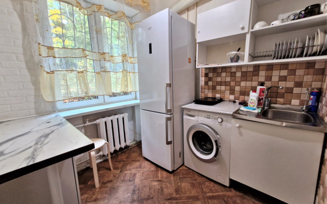2Kh Komn Na Oranzhereynoy Flat