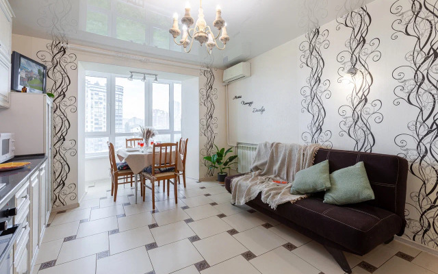 365 Klyuchey Na Ulitse Novo-Sadovaya 42 Apartments