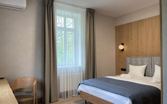 Отель Лес Георга