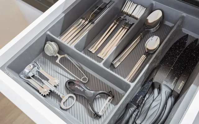 Na Yasnogorskoy Ulitse 16/2k7 Apartment