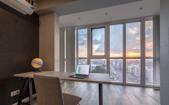 Апартаменты с панорамным видом: наслаждайтесь закатами в центре города рядом с ТРЦ «Галерея»