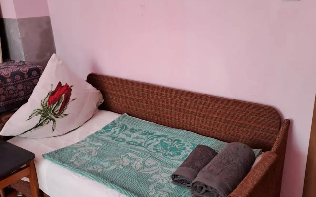 Uyut V Gagre Guest House