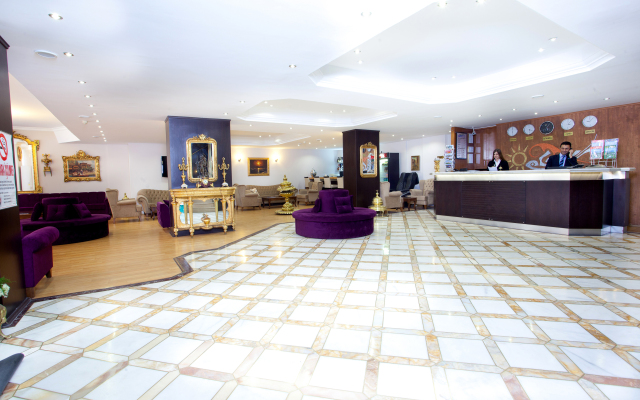 Grand Ant Hotel