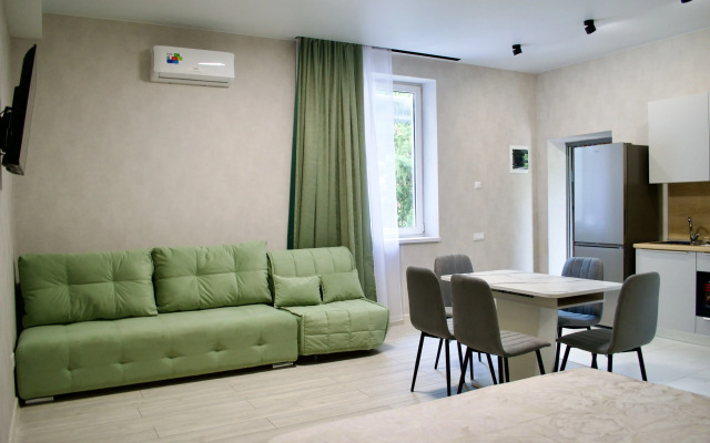 Cрetyrekhmestnye S Kukhney Apartments