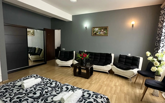 Qeroli old town Hotel