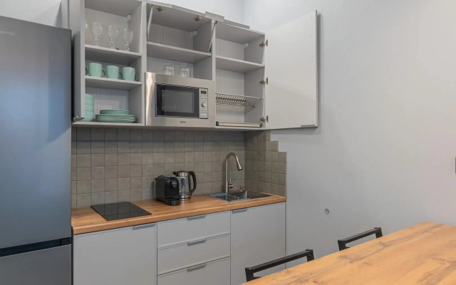 Studiya Na Naberezhnoy Makarova, 58 Flat