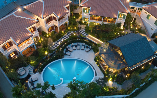 Ancient Hue Garden Houses Hotel